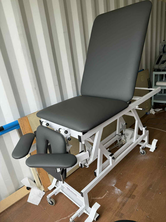 Pre-Owned Kor Innovations 5 Section Treatment Table