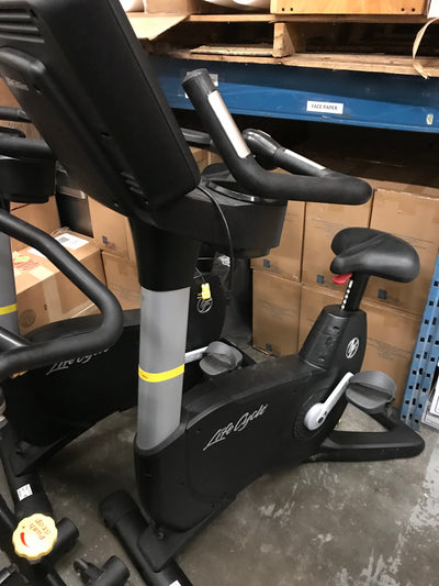 Life Fitness Discover SI Elevation Upright Bike (Full Commercial)